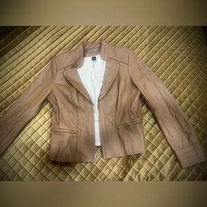 ✨✨✨White House Black Market Light Brown/ Carmel GENUINE Leather Jacket✨✨✨